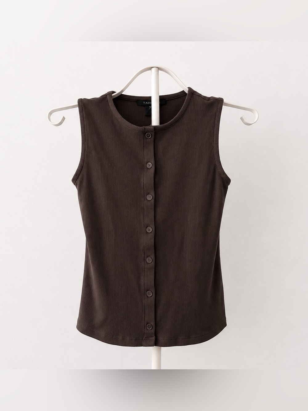 TAHARI light brown button up tank top
